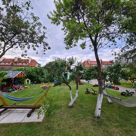 Domowy Zakatek Lägenhet